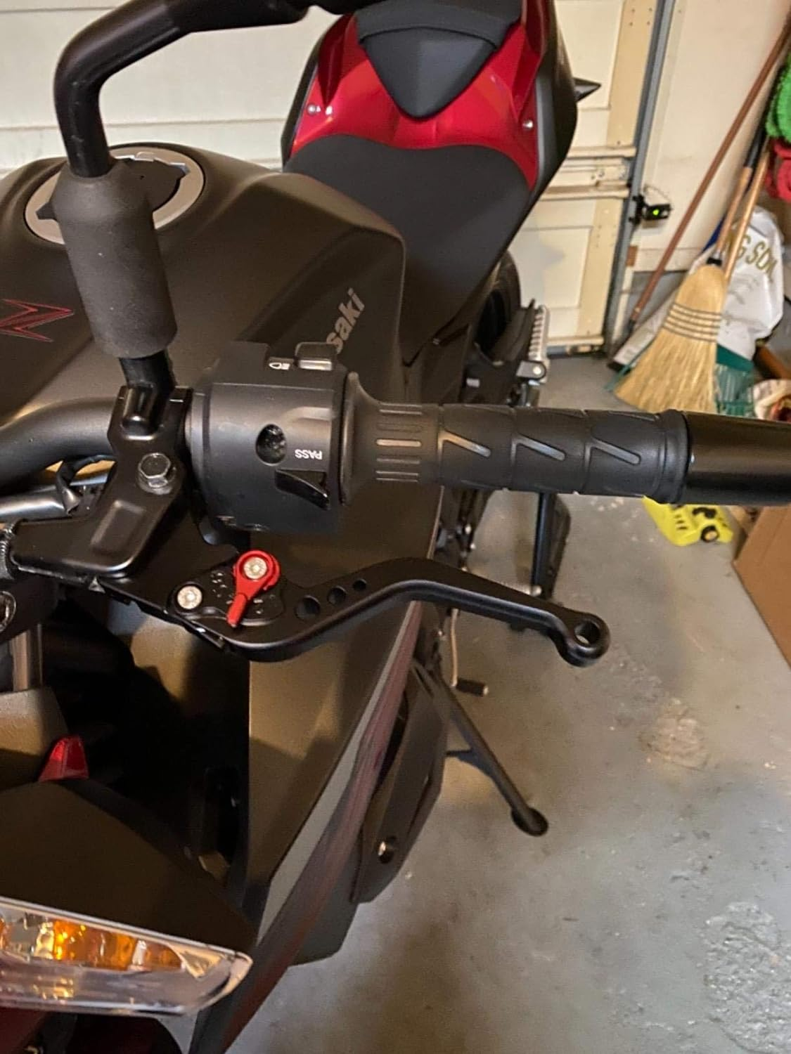 Short Brake Clutch Levers for Kawasaki NINJA 250R 08-12, NINJA300R Abs 13-18,NINJA 400R 2018,Z300 15-18,Z250/SL 16-17,Z125 Pro 2017-2018,KLX125/D-TRACKER125 10-16,KLX250/D-TRACKER 08-16 Kawasaki Ninja250/300R Z250/300 Z125 Pro KLX Black image number 3