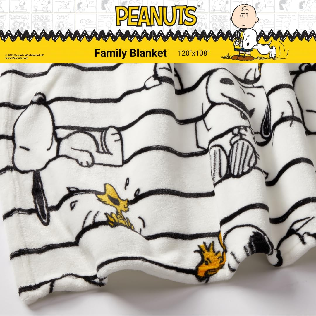 Franco Peanuts Snoopy Bedding Super Cozy Oversized Family Size Blanket, 120 in X 108 In, (Officially Licensed Product) Collectibles image number 5