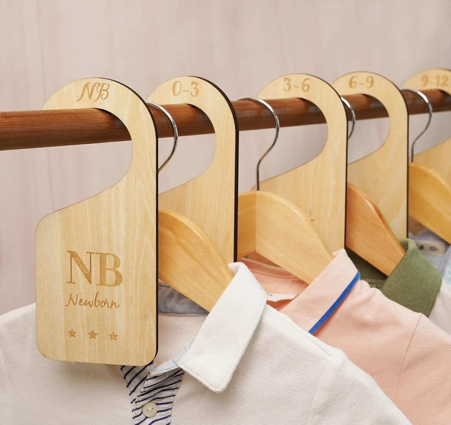 HOU&Iacute;SM Wooden Baby Closet Size Dividers 7Pack, Baby Clothes Organizers Home Nursery Decor, Thicken and Double Sided from Newborn to 24 Months, Hanging Closet Dividers for Newborn Baby Shower image number 1