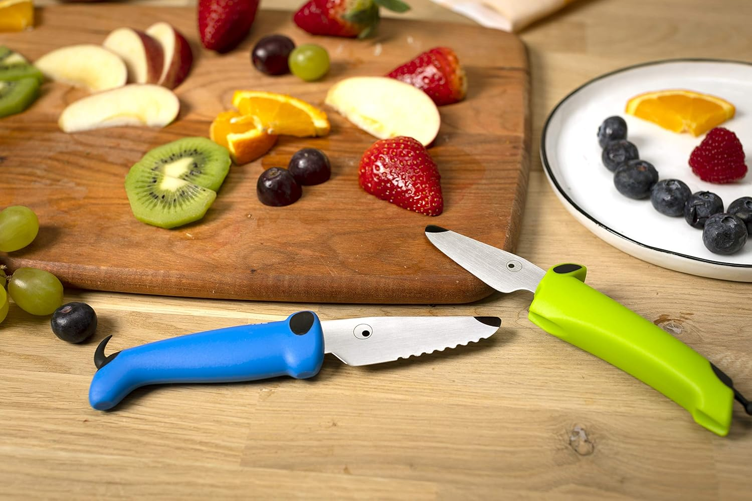 Kuhn Rikon 3 Pc Kinderkitchen Set for Children. Child Safe Knives Utensil Set. Childrens Knives. Safety Knives for Children. Kids Knives for Cooking &ndash; 3 Year Kuhn Rikon Kitchen Accessories Guarantee image number 6