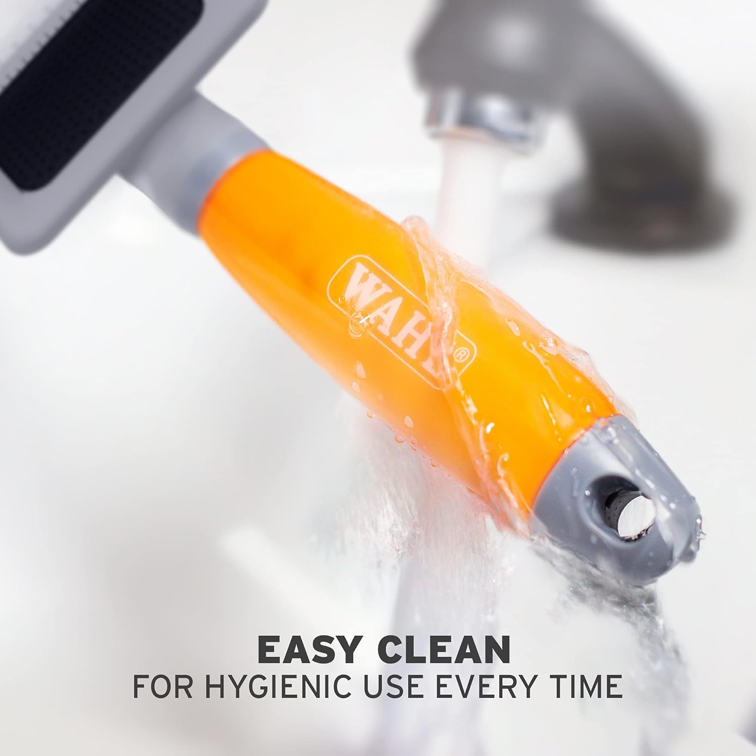 Wahl Small Slicker Brush with Soft Grip Gel Handle image number 1