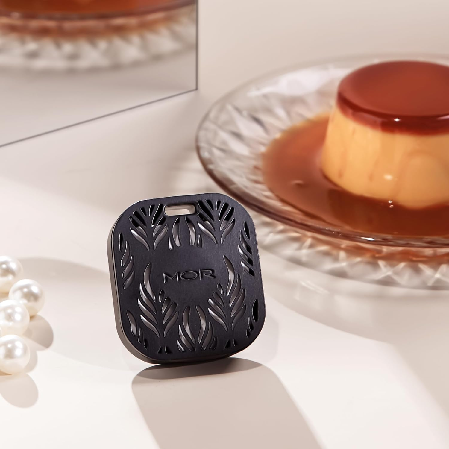 MOR Boutique Emporium Classics Blanc Cr&egrave;me Caramel Car Diffuser image number 3