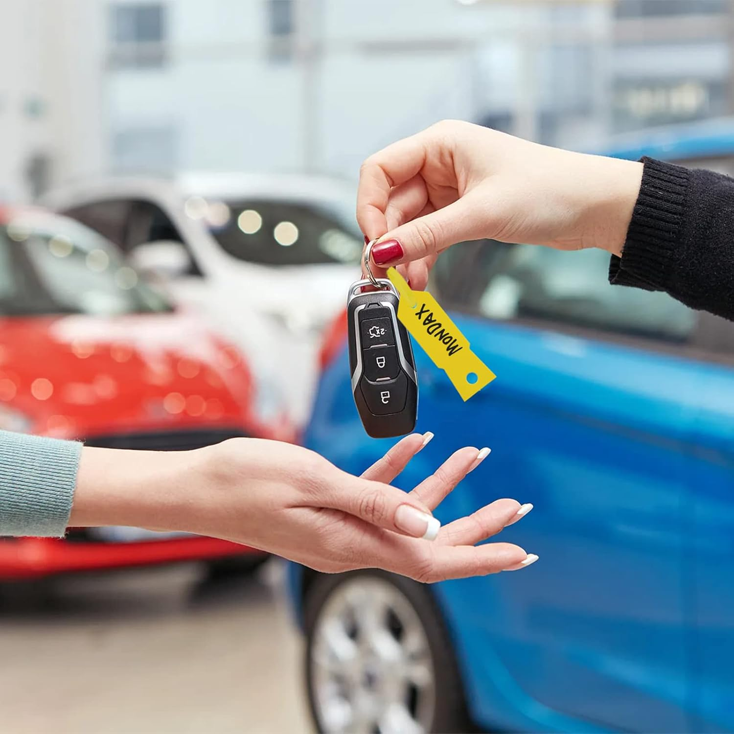 Mondax 2000 Piece Yellow Key Tag Self-Locking Arrow Key Tag Self-Locking ID Key Tag with 5 Black Pens for Key Ring Tag for Office Auto Shop Supplies, 4 1/2" X 3/4" image number 2