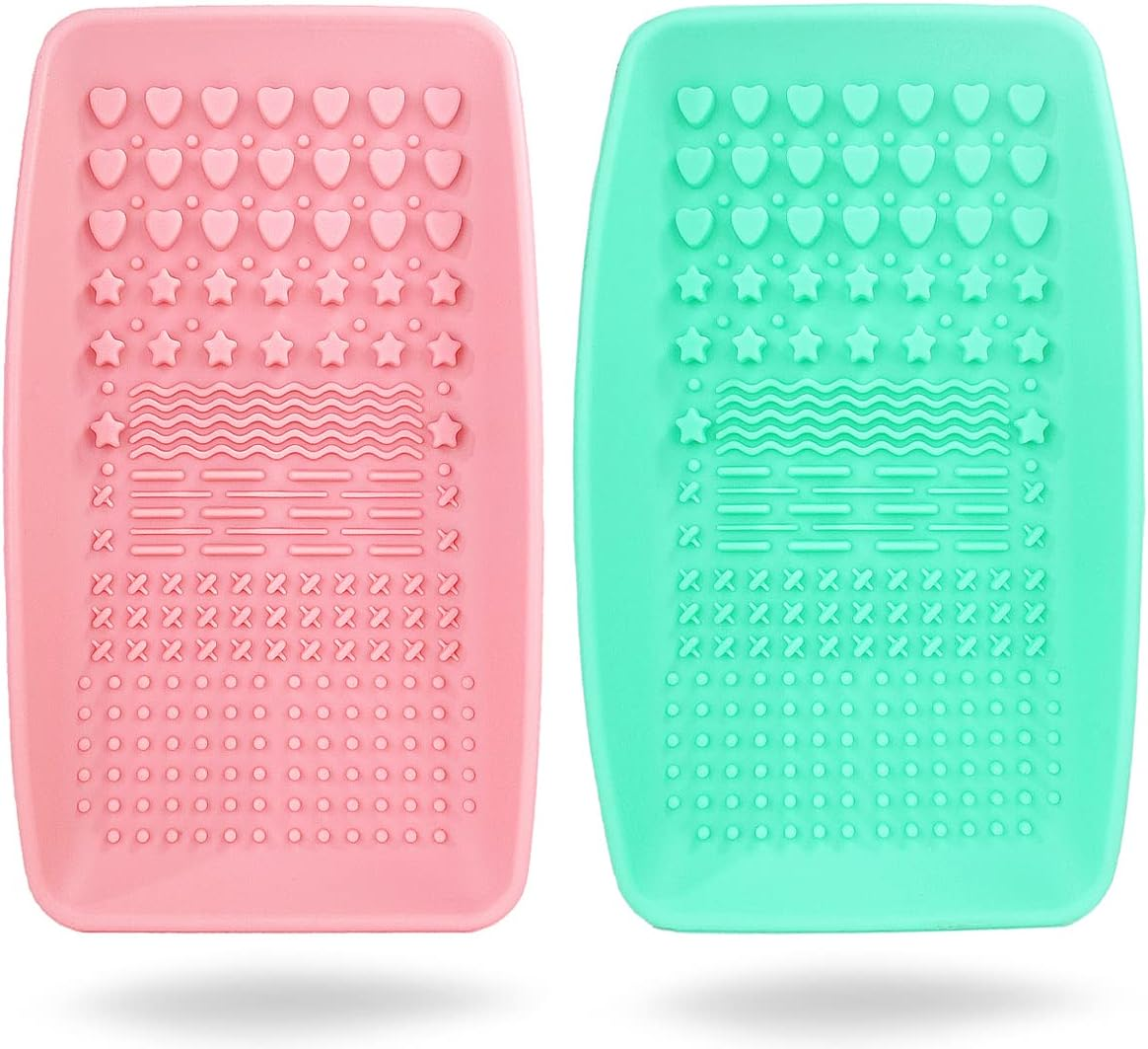 Makeup Brush Cleaning Mat, Silicone Make up Brush Cleaner Pad, Paint Brush Cleaner Tool with Back Strap, Portable Beauty Makeup Washing Tool Makeup Brushes for All Brushes (Pink+Green)