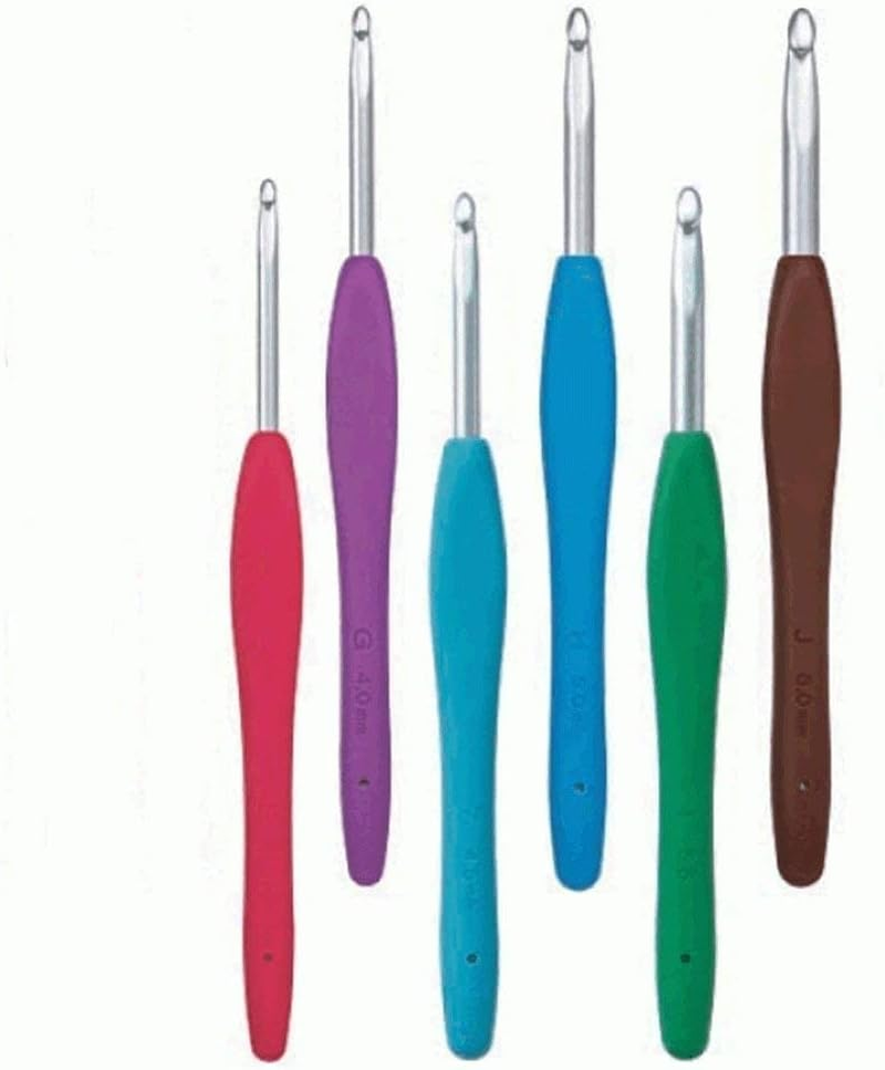 Clover Amour Crochet Hook, 3.5 Mm Size, Red, 1043/E image number 2