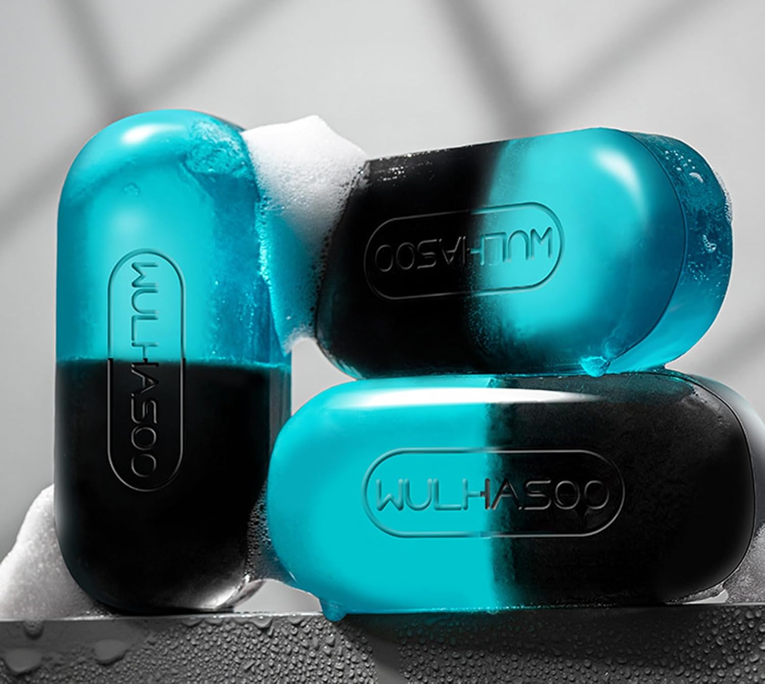 Colognes Scented Botanical Soap Bar,100G Handmade Bicolour Bamboo Charcoal Powder Clean Toning Scented Bath Soap for Men,Face Body Moisturizing Artisanal Soap with Blistering Net