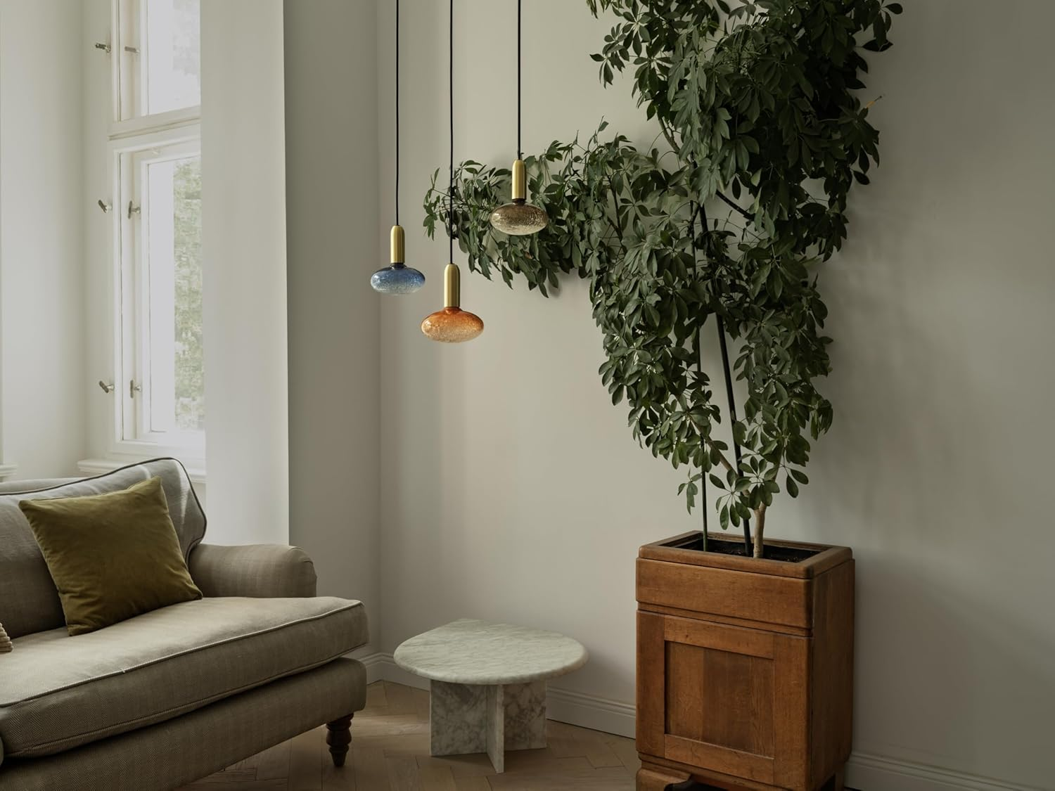 Decorative LED Lamp in Cracked Glass in Cracked Glass Flattened Orange image number 3