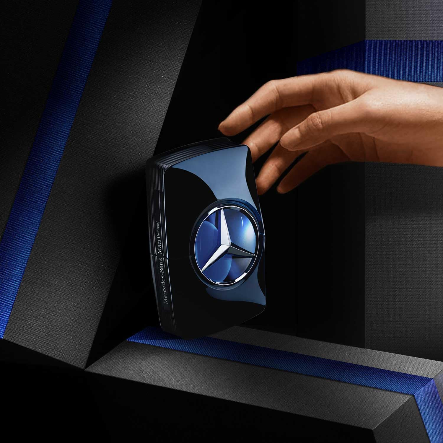 Mercedes Benz Men Intense Eau De Toilette 100 Ml image number 4