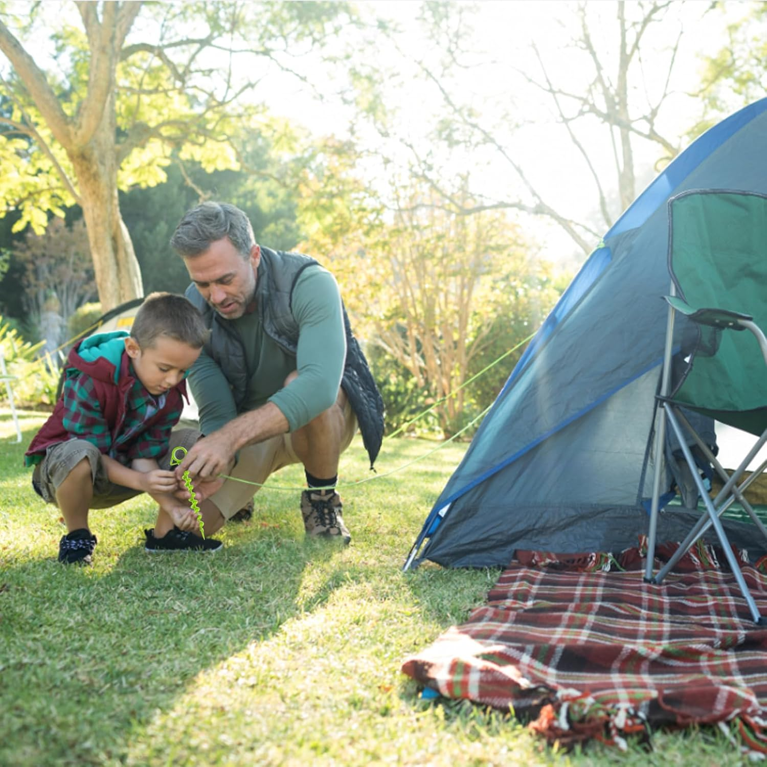 4 X Tent Pegs Camping Ground Anchor Screw Pegs Sand Pegs Beach Plastic 29 Cm Beach Sand Anchor Tent Ground Anchor Trampoline with 4 Transparent Plastic Tubes, Green