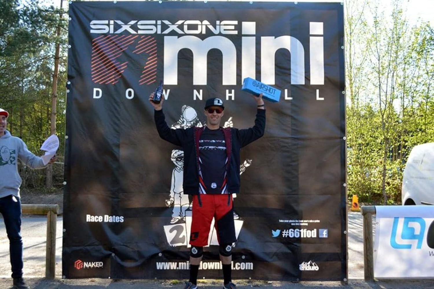 Airshot Tubeless Tire Inflator 1.15L image number 3