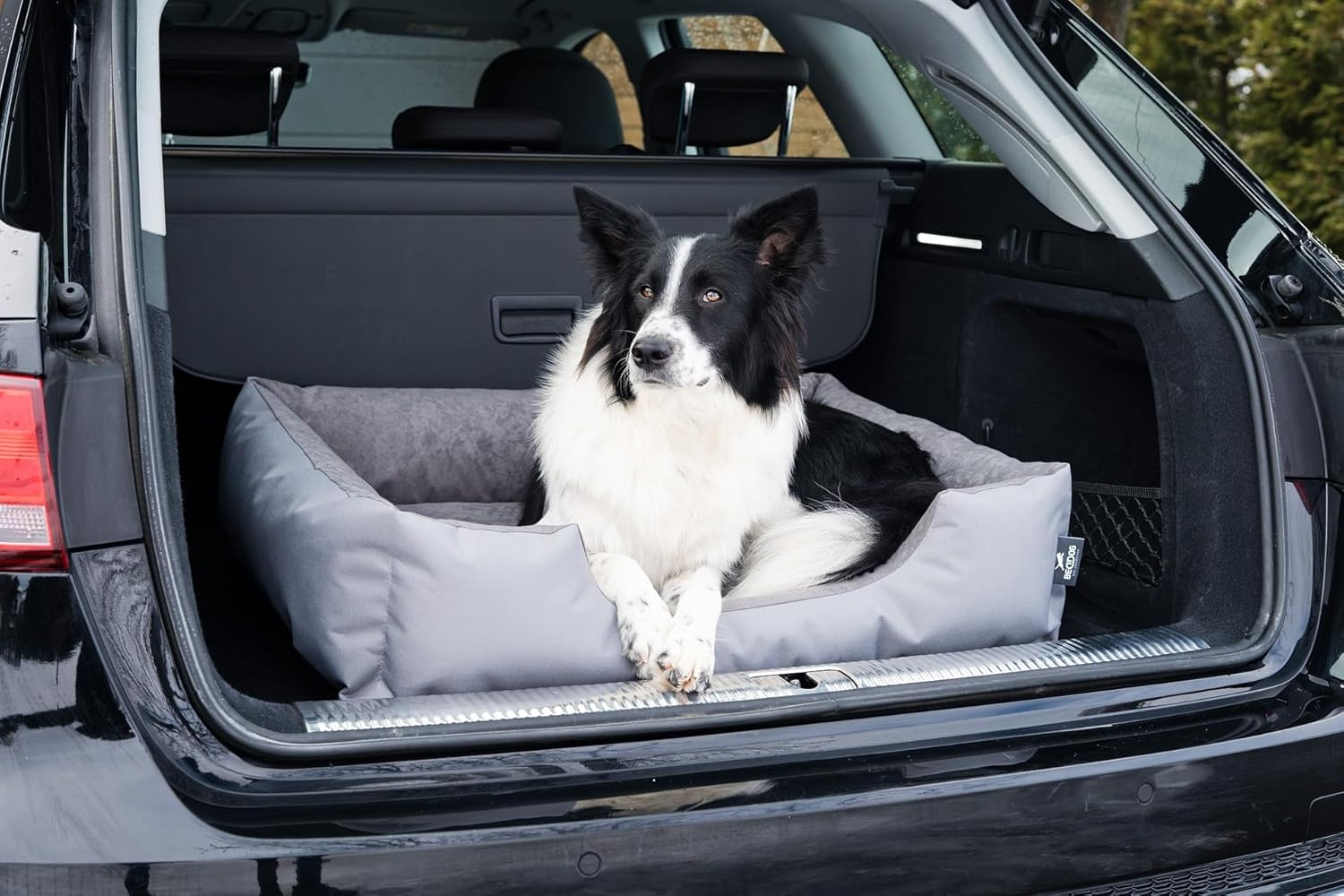 Beddog Lupi Dog Bed with Removable Washable Cover, Dog Basket, Dog Sofa for Medium Large Dogs, L, Black/Grey image number 3