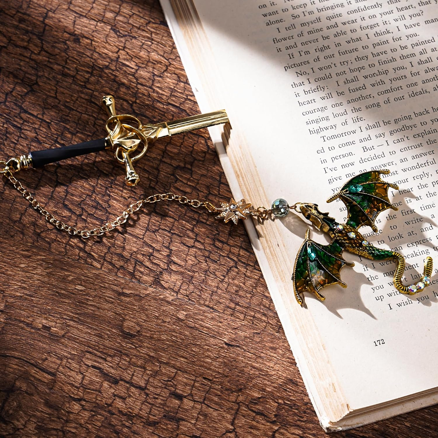 Fantasy Dragon Sward Bookmark - Cool Fourth Wing Page Marker Unique Personalized Tassel Metal Pendant Antique Gold Green Bookmarks Reading Gift Men Birthday Teacher Friend Thank Christmas