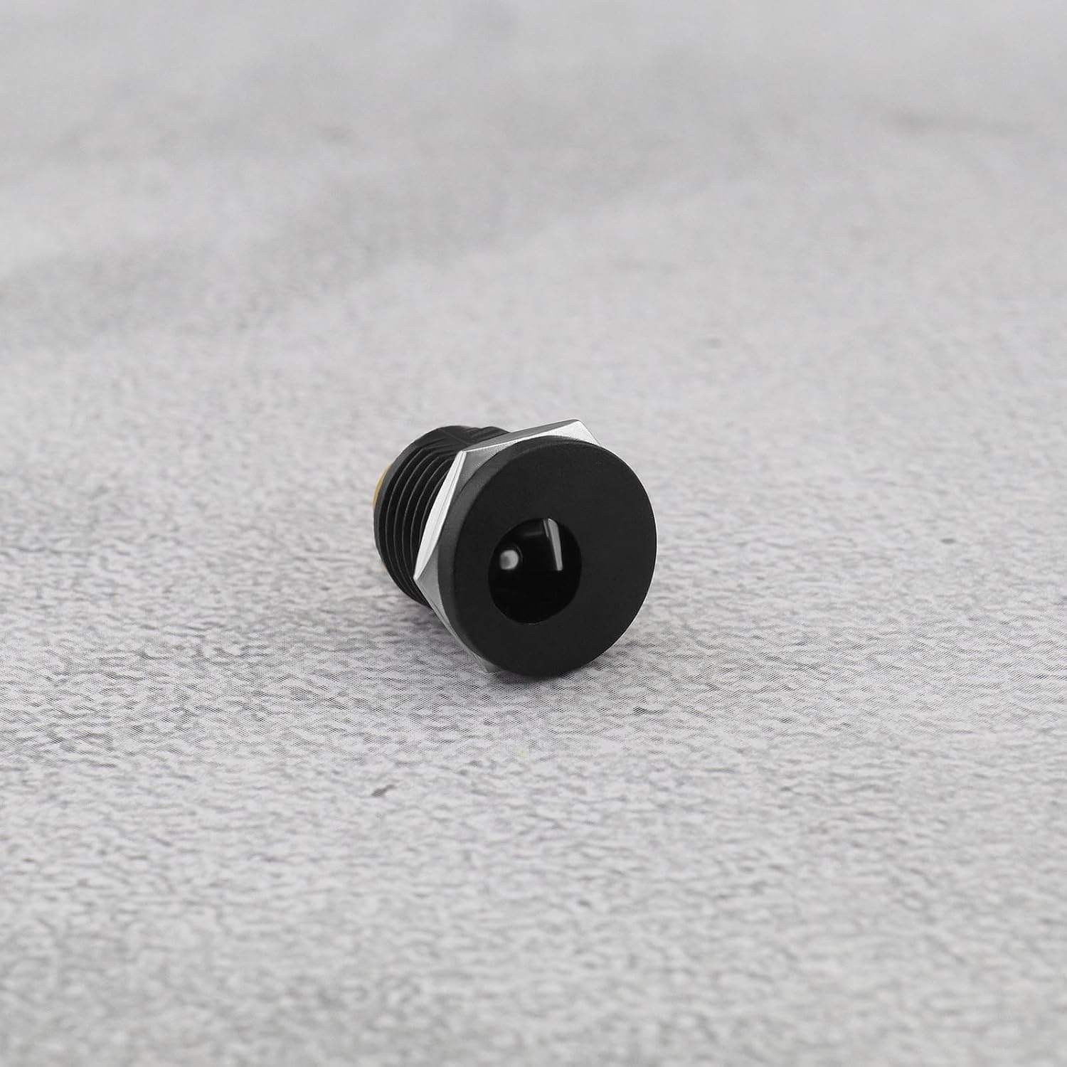 Emagtech 30Pcs 3 Pin DC Power Jack Socket Female Metal round Panel Jack Socket Suitable for MP3 MP4 Music Players 2.1Mm X 5.5Mm Black image number 5