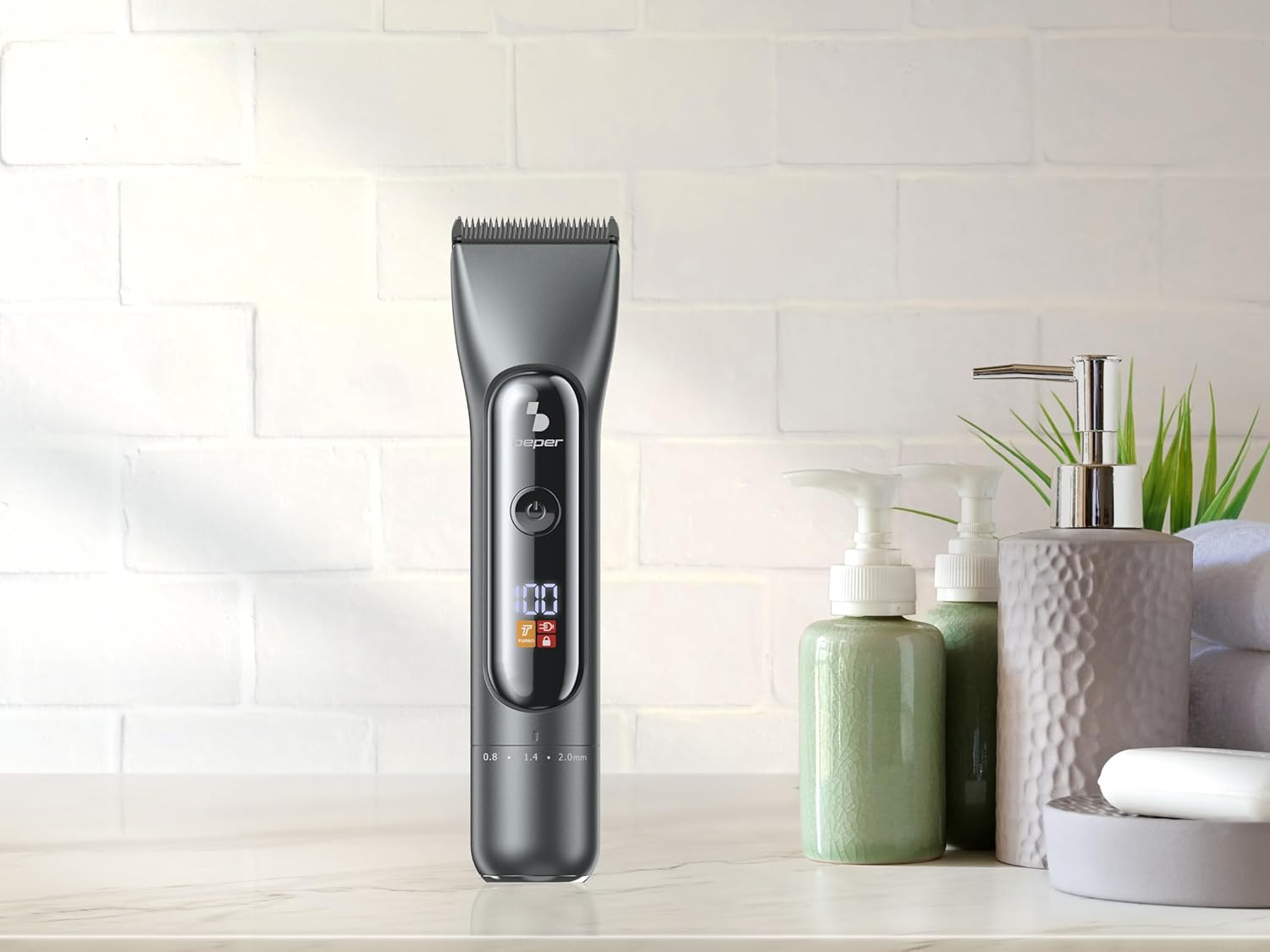 BEPER P304CAP010 Professional Men'S Hair Clipper, Titanium and Ceramic Blades, LED Display, 4 Adjustable Combs, 2 Speeds, Autonomy 3 Hours, USB-C Charging, Wired image number 2