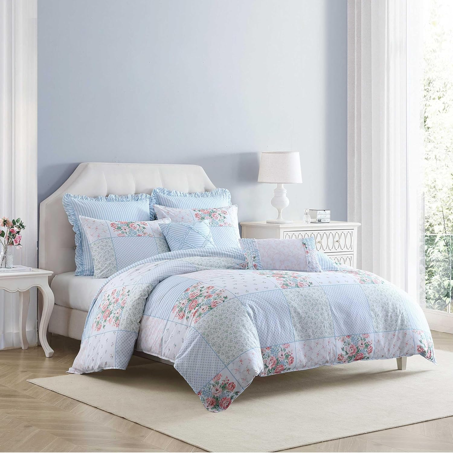 Laura Ashley - Duvet Set, Super Soft & Cozy Bedding, Includes Matching Shams & Bonus Throw Pillow Covers, Luxurious Home Decor (Hope Patchwork Blue, Twin) image number 6