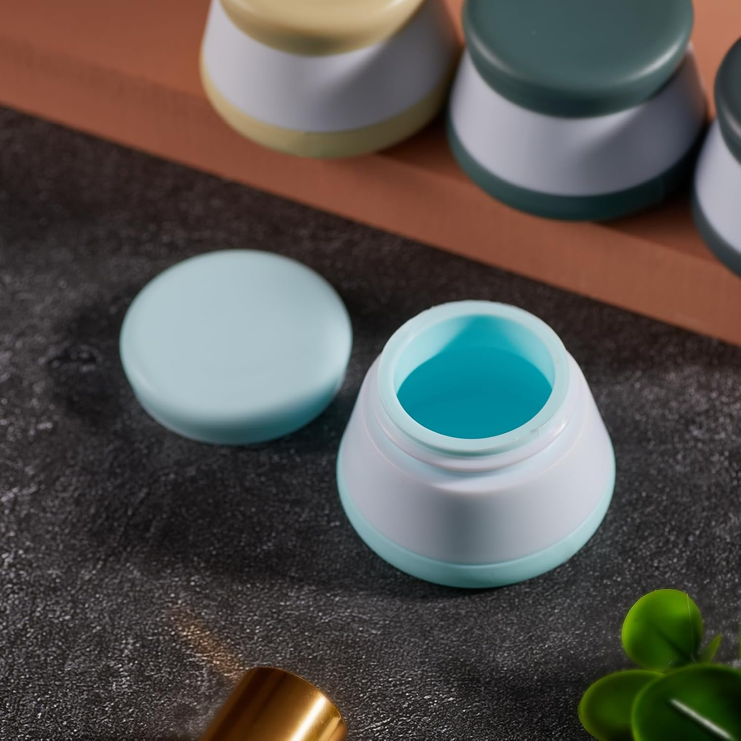 INSFIT Travel Containers for Toiletries, TSA Approved Silicone Cream Jars, Size Containers with Lids, 4PCS BPA Free Leakproof Accessories for Liquid Lotion with Labels & Mini Spatulas image number 5