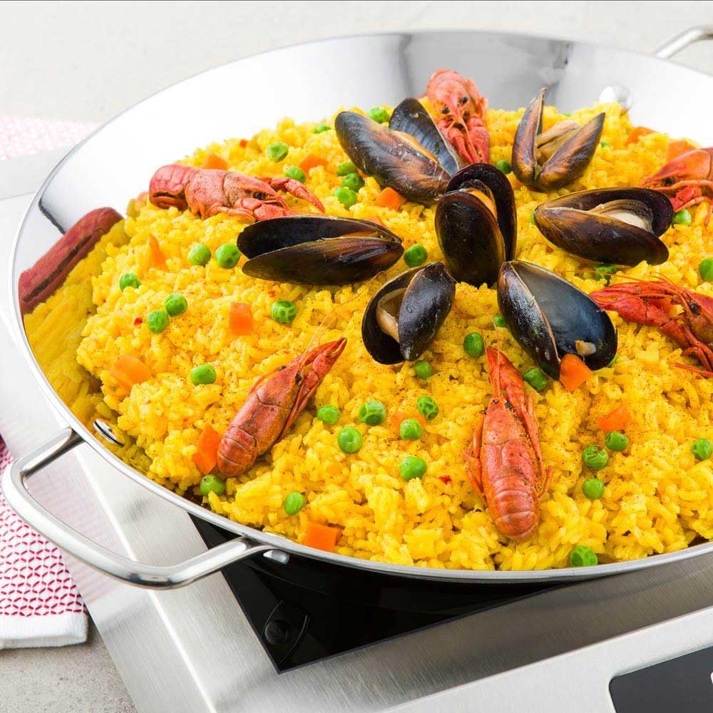 Restaurantware 10 Inch Spanish Paella Pan, 1 Induction Ready Paella Pan - Heavy-Duty, Riveted Handles, Silver Stainless Steel Spanish Pan, Dishwasher-Safe, Paella Cookware for Homes or Restaurants - image number 2