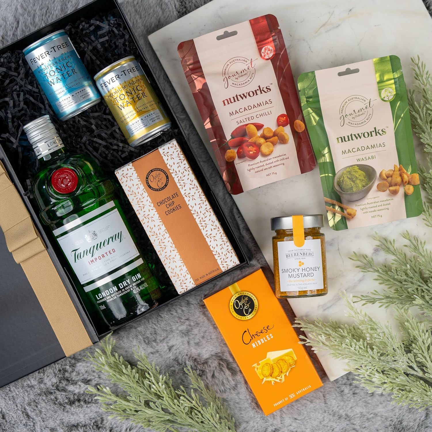 Luxury Gin and Gourmet Snack Hamper, Elegant Gift Hamper for Birthday or Thank You, Selection with Gin, Tonic, Nuts and Treats