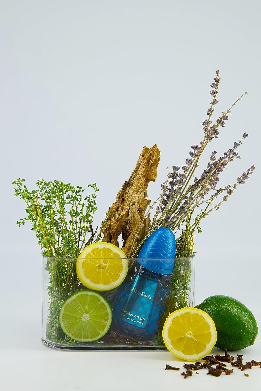 Italian Citrus by Pino Silvestre - Perfume for Men - Woody, Aromatic Scent - Blended with Lemon, Pine, Apple, Patchouli, and Musk - for Calm, Collective Gentlemen - 4.2 Oz EDT Spray