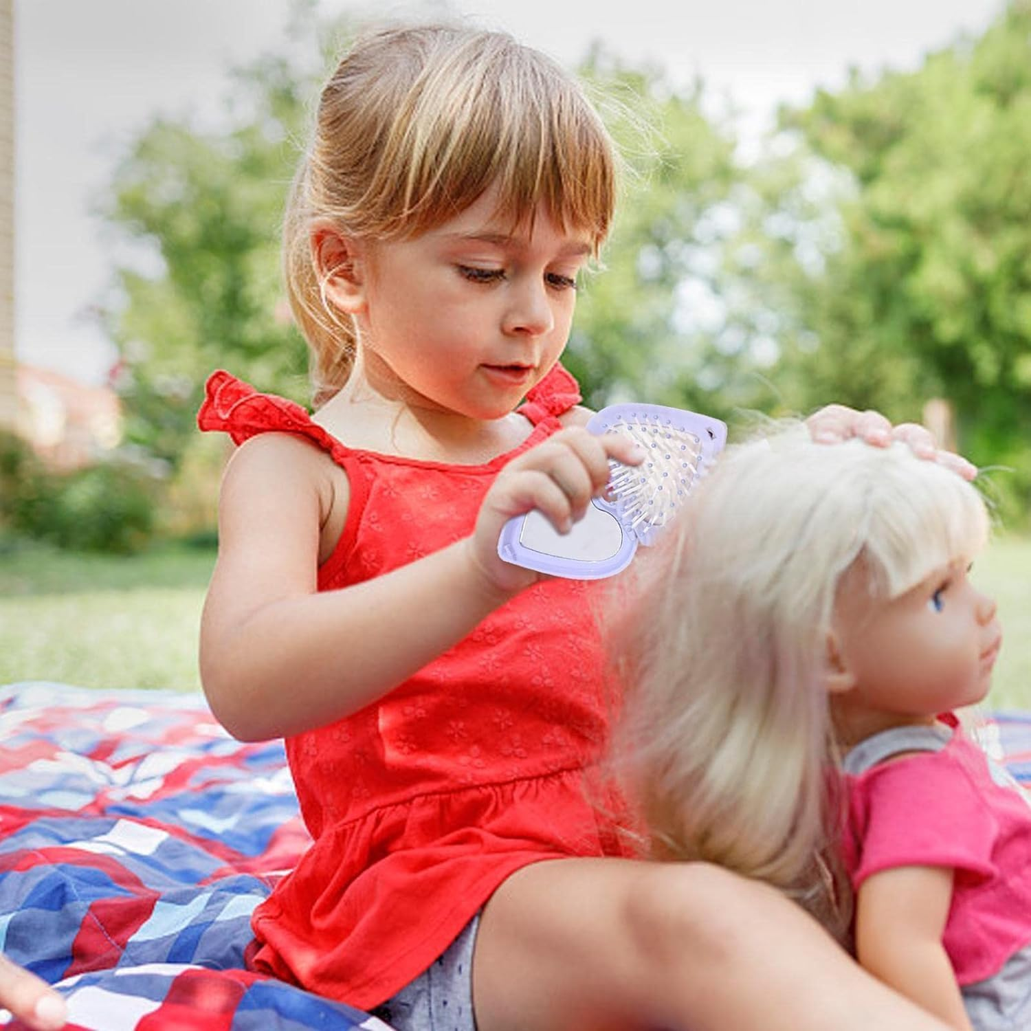 Linyongc Heart-Shaped Foldable Hair Brush with Mirror, 4-Piece Set, Gently Detangles Hair, Plastic & Nylon Bristles image number 3