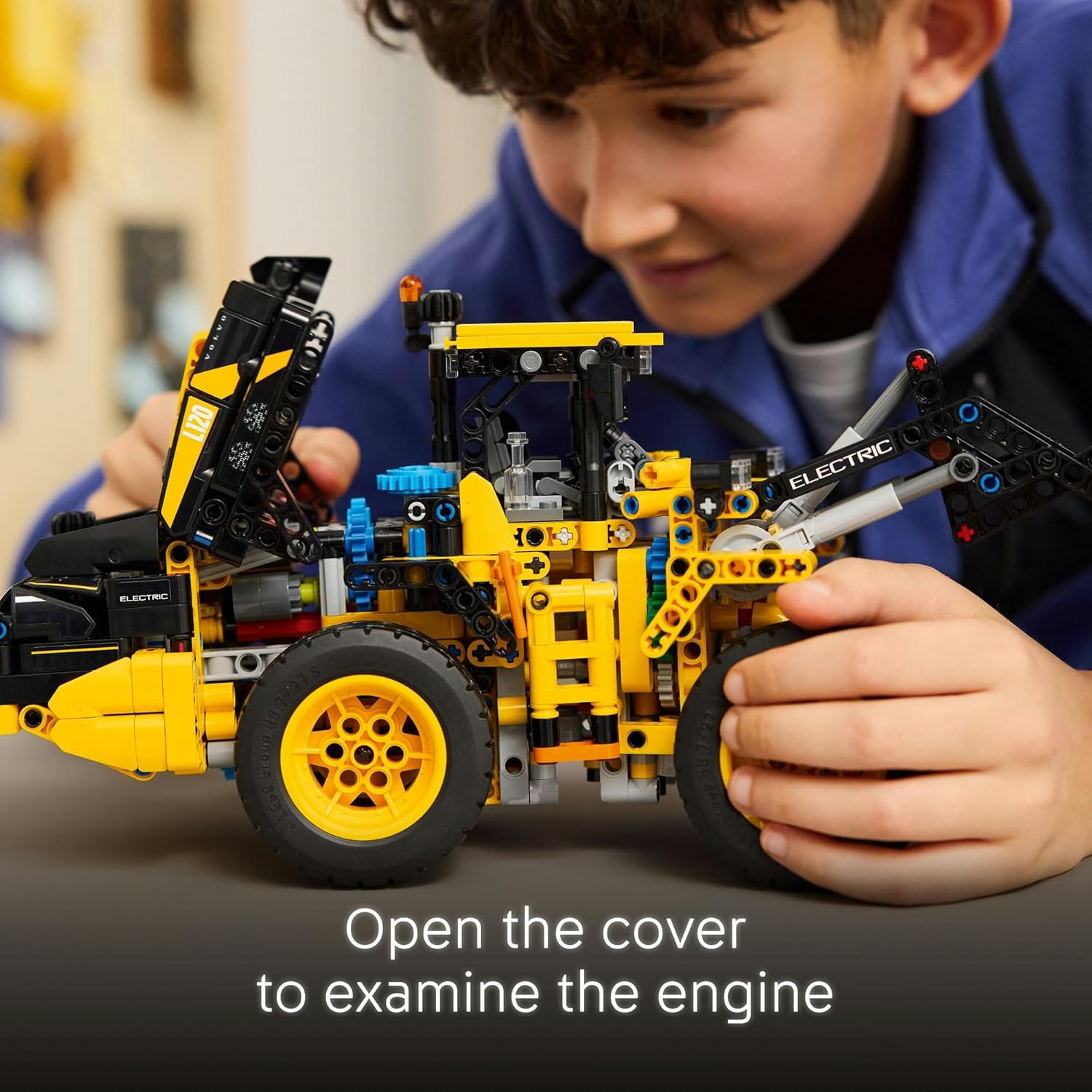 LEGO&reg; Technic&trade; Volvo L120 Electric Wheel Loader 42209 Construction Toy, Vehicle Set Model, Buildable Engineering Toy for Kids, Loading Shovel for Boys and Girls Aged 9 and Up image number 6