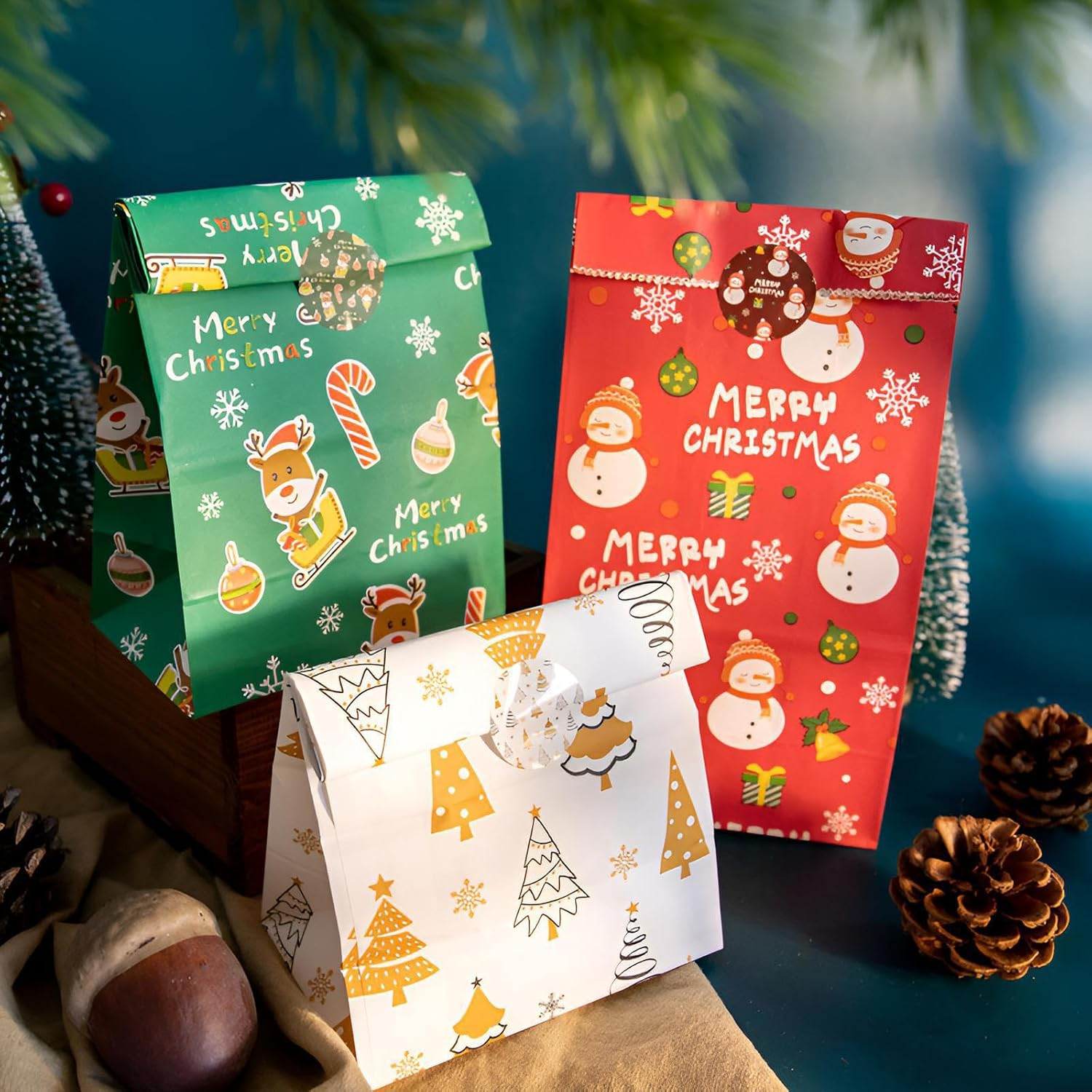 Oundarm 24PCS Christmas Paper Gift Bags Bulk with 24 Stickers Xmas Multicolor Goodie Paper Bags for Kids Assorted Candy Treat Gift Bags for Party Favor Supplies Christmas Holiday Decorations image number 3