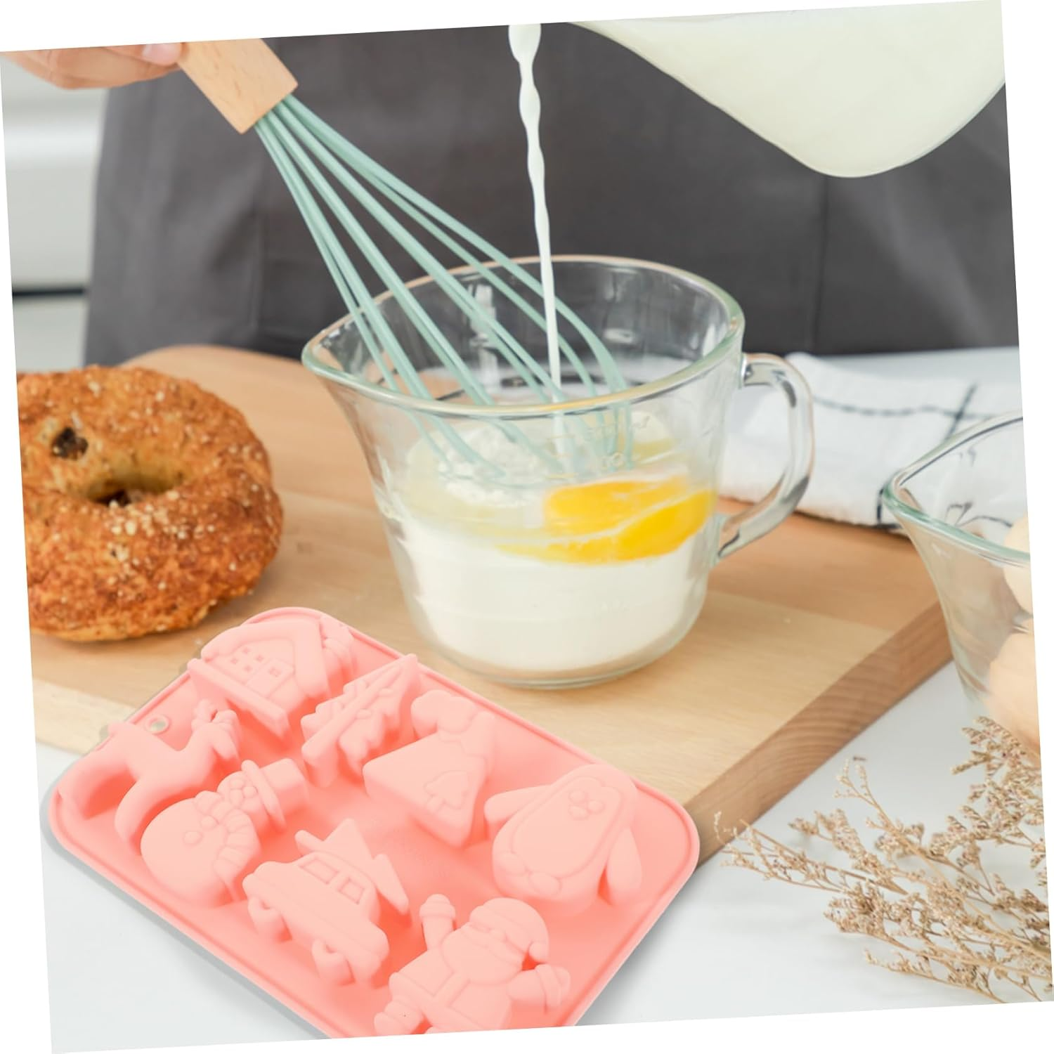 Amosfun 2Pcs Christmas Silicone Mold Xmas Candy Mold Baking Tool Non-Stick Silicone for Cookie Making Cute Baking for Christmas Craft image number 4