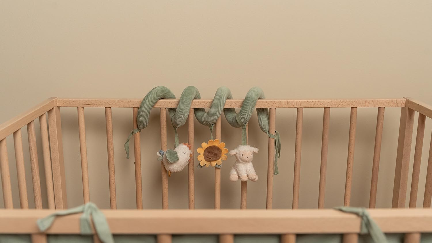 Little Dutch Little Farm Activity Spiral image number 3