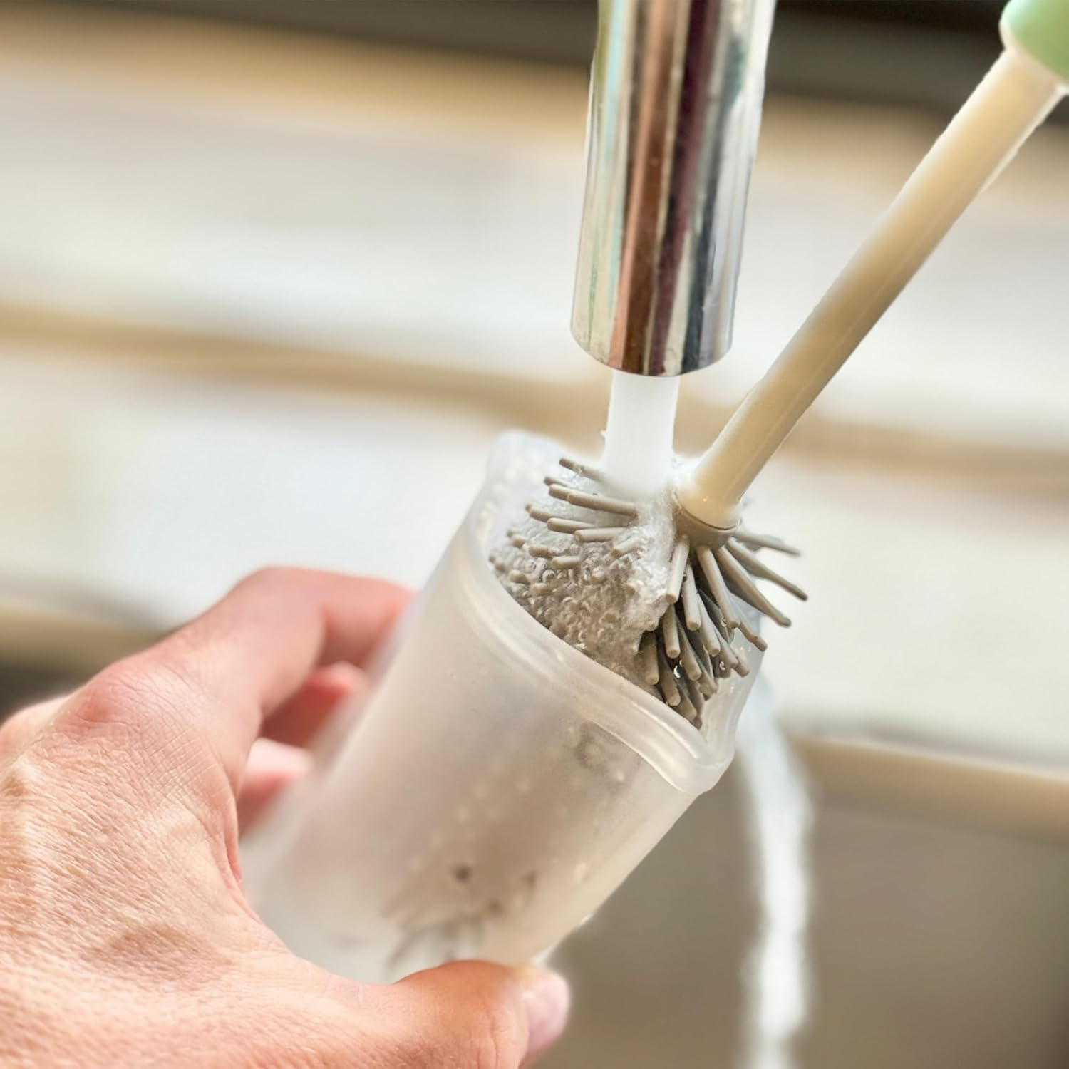 Cherub Baby Reusable Silicone Breast Milk & Baby Food Pouches 2PK 180Ml - BPA Free Leakproof Milk Storage with Spout & Zipper - Refillable Baby Pouch - Dishwasher Freezer Safe - Smoothie & Snack Pouches image number 5