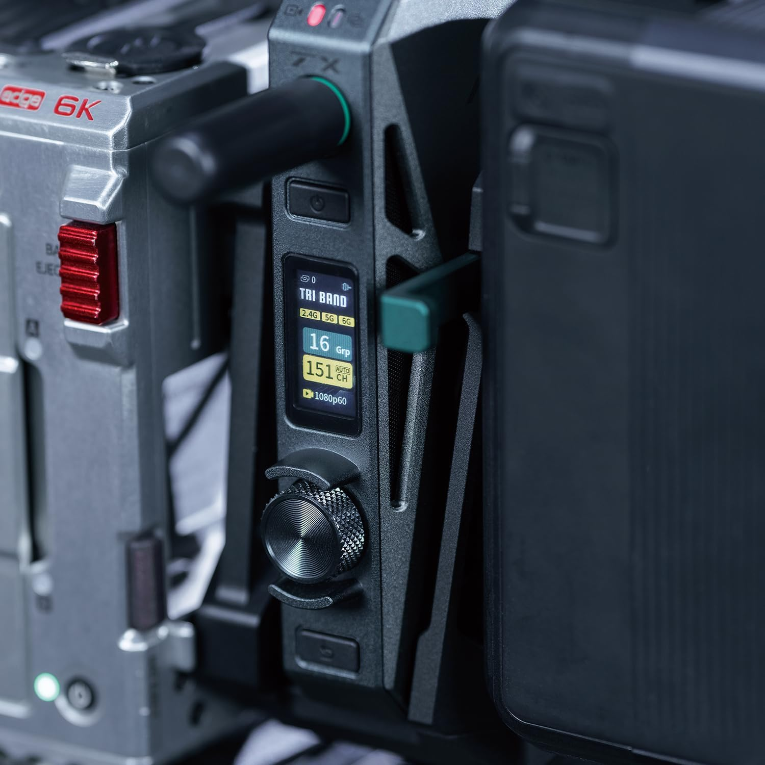 Accsoon ACC32 V-Lock Adapter/Aluminum Alloy/Lightweight/Cineview Master 4K/Cineview 2 SDI Wireless Transmitter image number 3