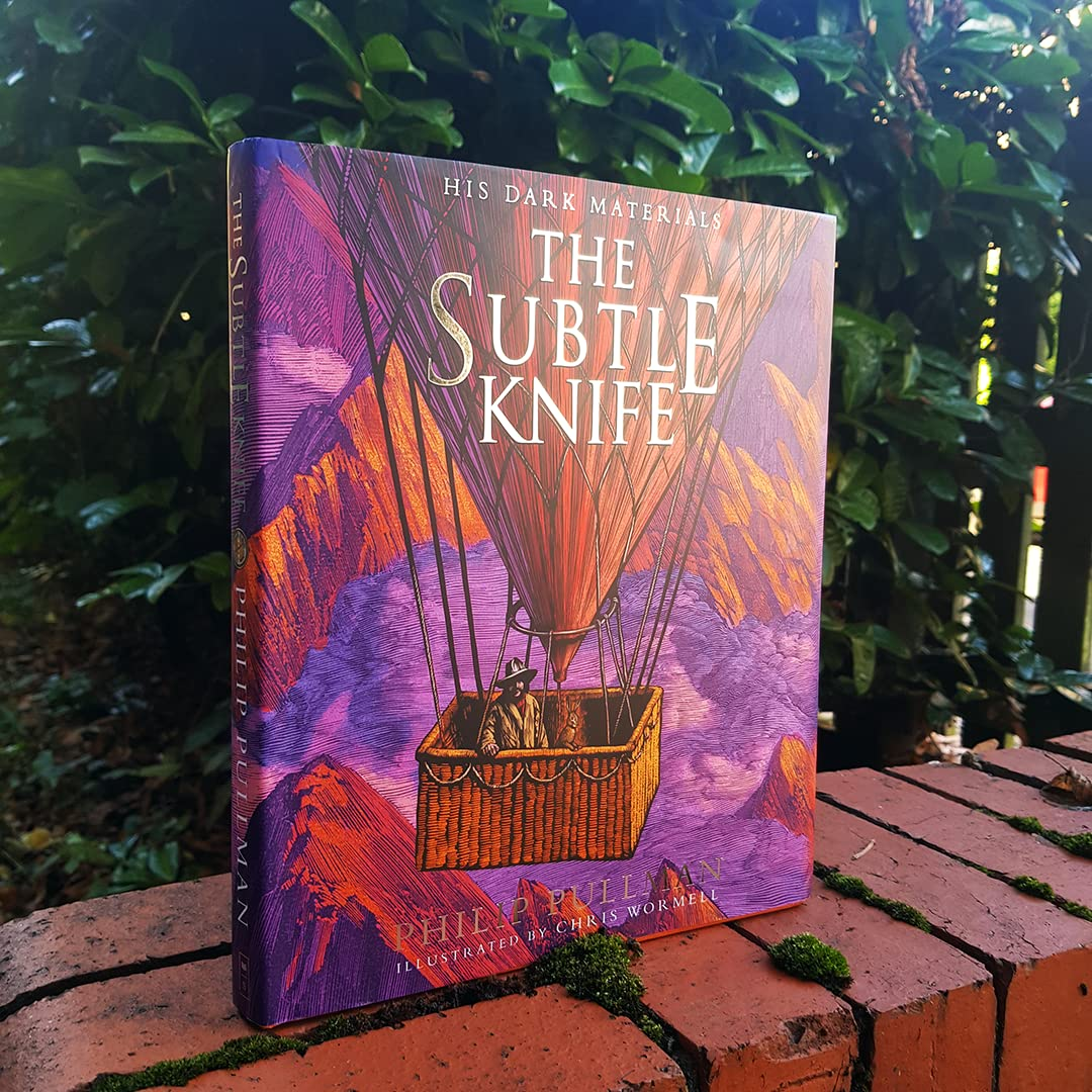 The Subtle Knife (His Dark Materials #2) image number 4