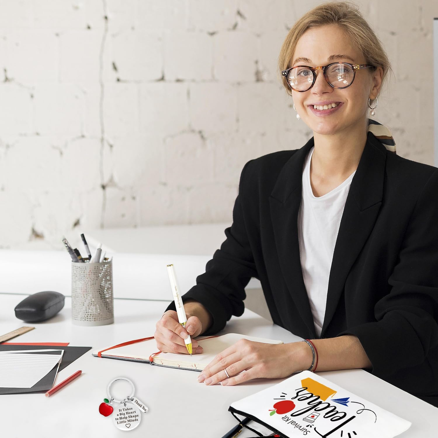 UAREHIBY 16 PCS Teacher Gifts in Bulk,Thank You Teacher Gifts with Makeup Bags,Teacher Appreciation Week Keychain,Bookmark Gifts for Teachers,Best Teacher Ever Pen Gifts,Christmas Gifts image number 1