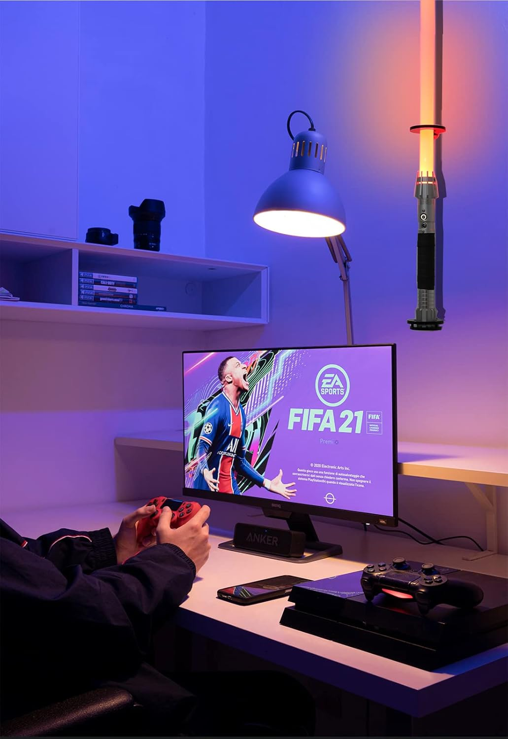 WANLIAN Lightsaber Wall Mount Vertical Lightsaber Holder Acrylic Lightsaber Display Stand for Display Lightsaber Wall(Clear,Hold 1 Lightsaber) image number 4