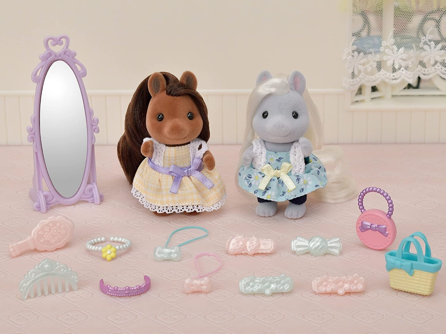 Sylvanian Families - Pony Friends Set image number 4