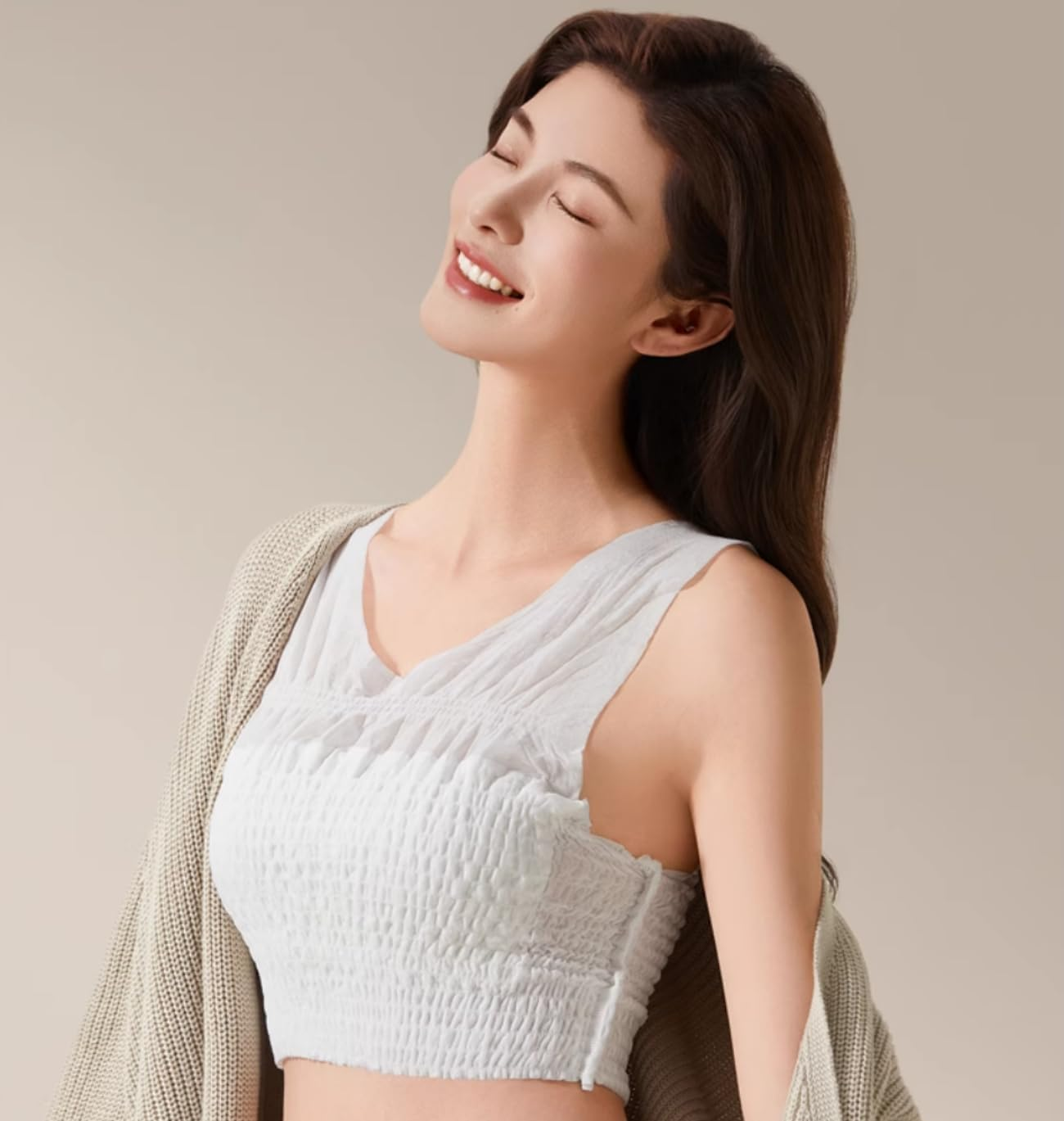 LITTLOO Disposable Wearable Feeding Bra | Super Absorbent & Breathable | One-Piece, Pressure-Free, Elastic Fit for Nursing Mothers &ndash; 2 Pcs White image number 5