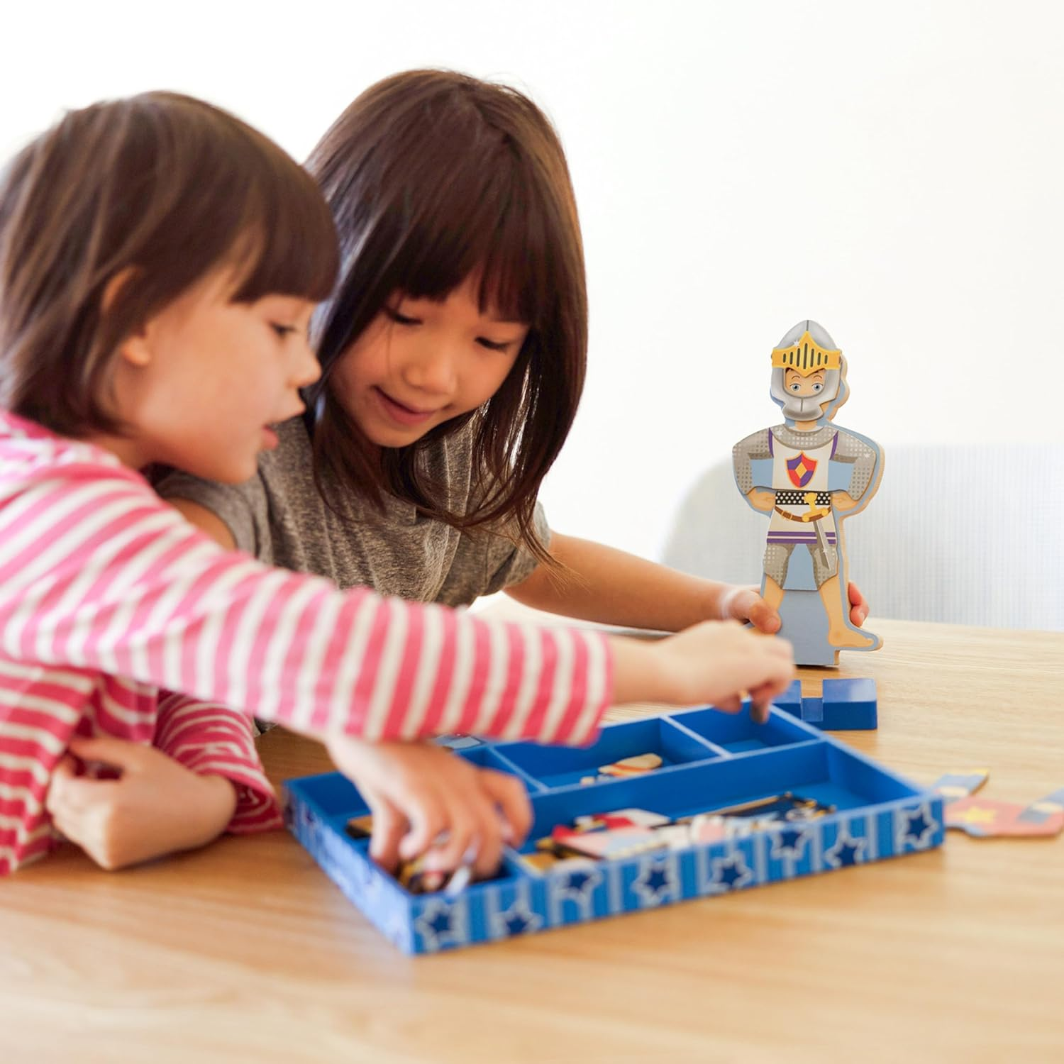 Melissa & Doug - Joey Magnetic Dress-Up - Wood image number 3