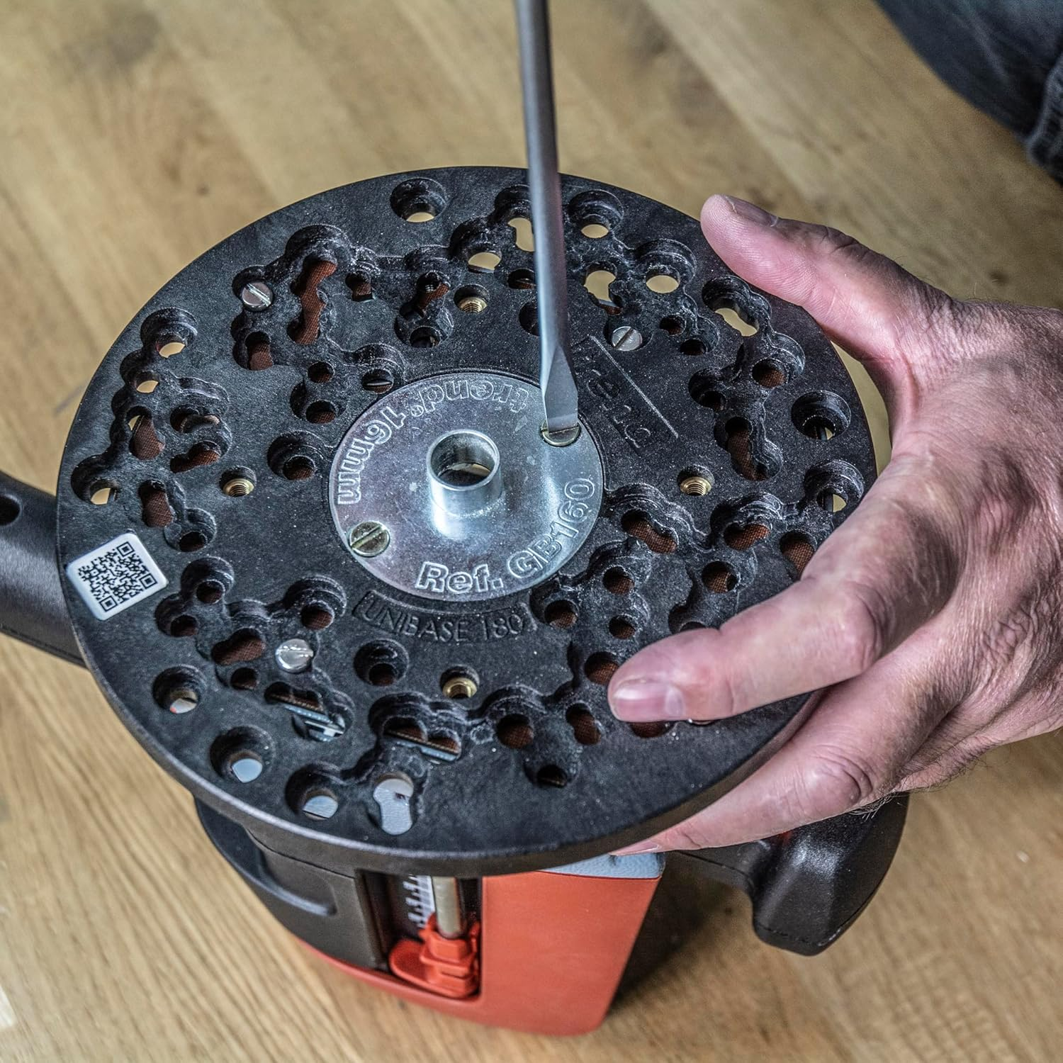 Trend Large Universal Plunge Router Sub-Base, 180Mm, Enhanced Compatibility for 1/2 Inch Plunge Routers, UNIBASE/180 image number 6