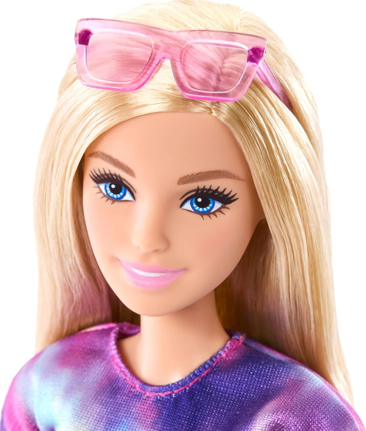 Barbie Mysteries: Beach Detectives Barbie &ldquo;Malibu&rdquo; Fashion Doll Wearing Removable Signature Outfit with Accessories, Including Sunglasses image number 4