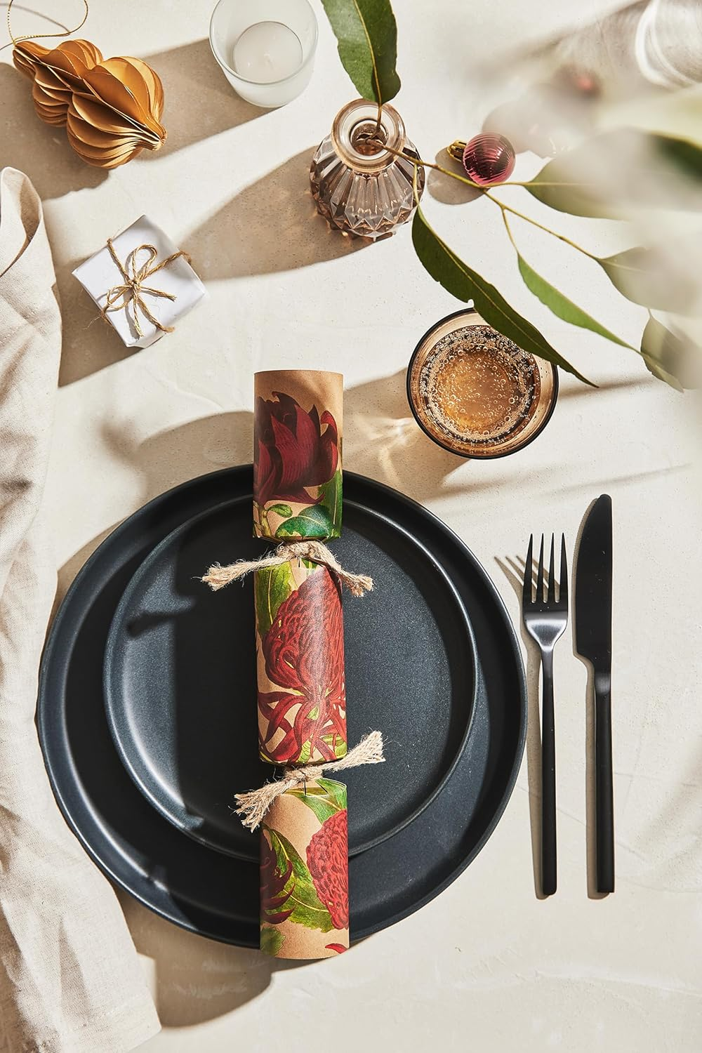 DIY - Eco Waratah, Pack of 8 | Bonbon Crackers image number 3