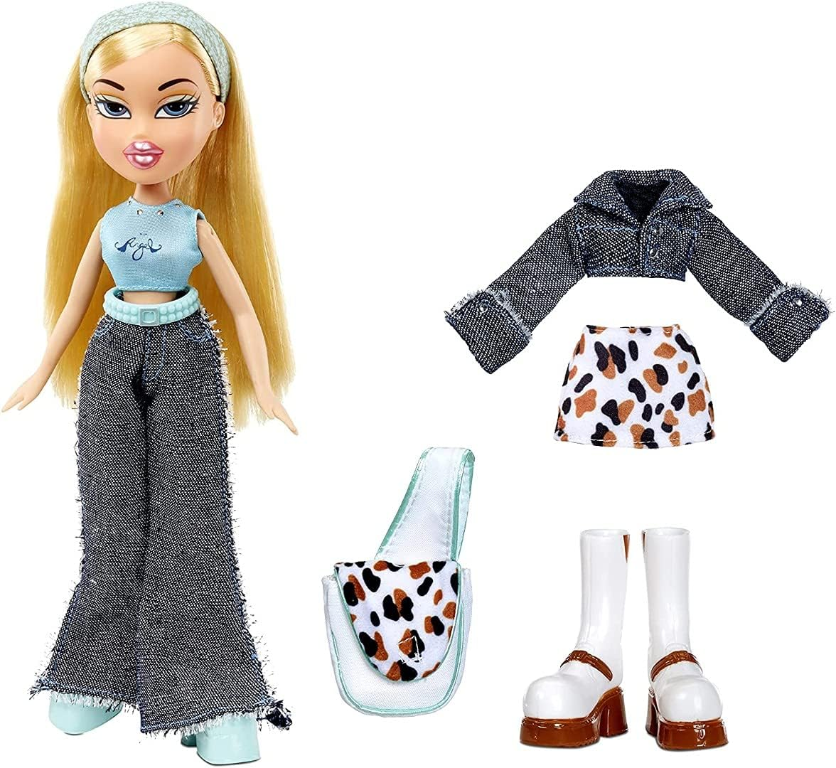 Bratz Cloe Fashion Doll with 2 -Outfits, Accessories Including Holographic Poster- Adults and Kids, Toys for Girls Ages 7+ Years Old image number 3