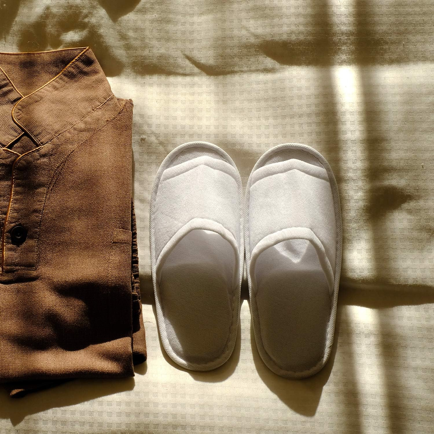 Elcoho 12 Pairs Open Toe Spa Slippers White Spa Hotel Guest Slippers for Spa, Party Guest, Hotel and Travel, Fits Most Men and Women image number 2