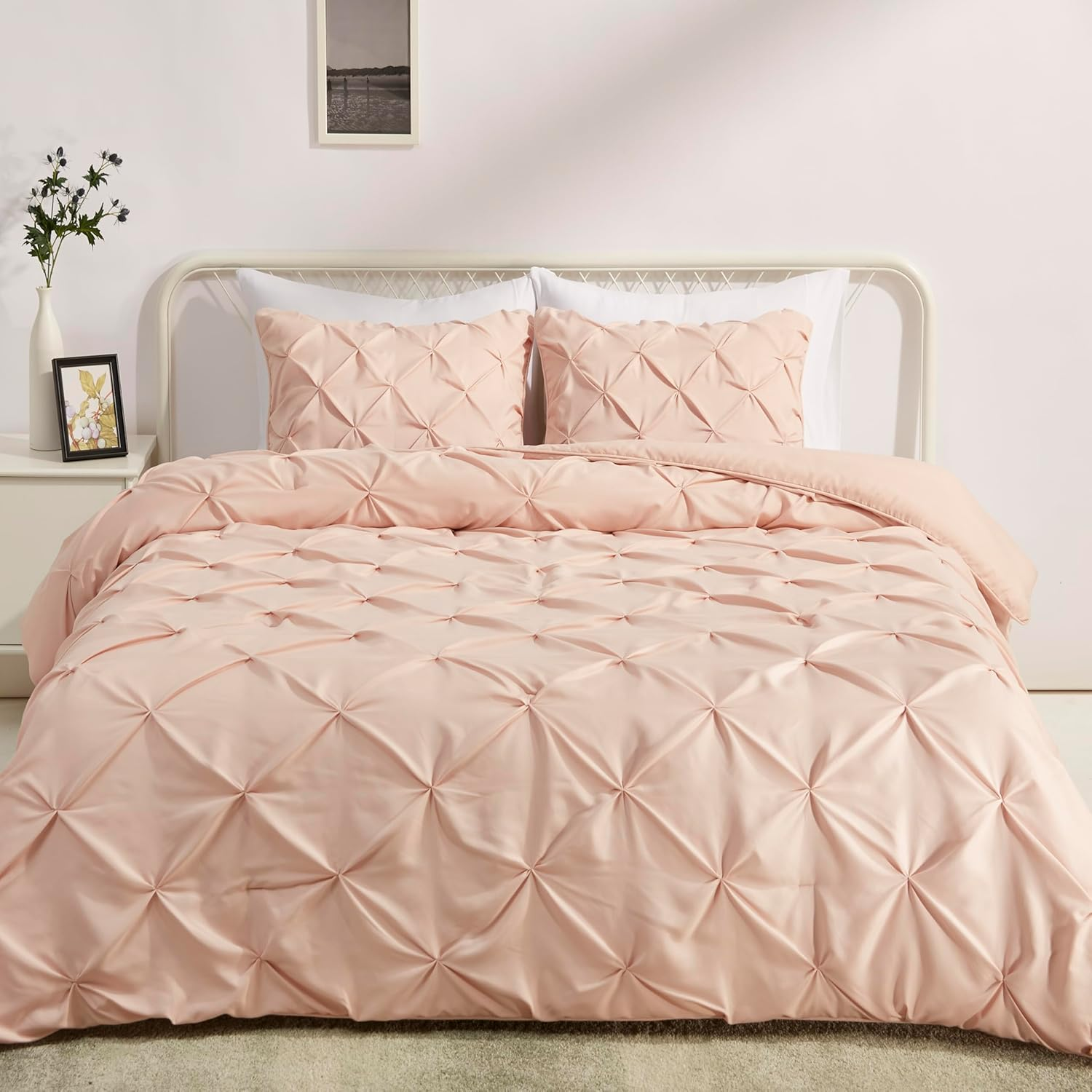 Amazon Basics Pinch Pleat All-Season Down-Alternative Comforter Bedding Set - Full / Queen, Blush image number 2