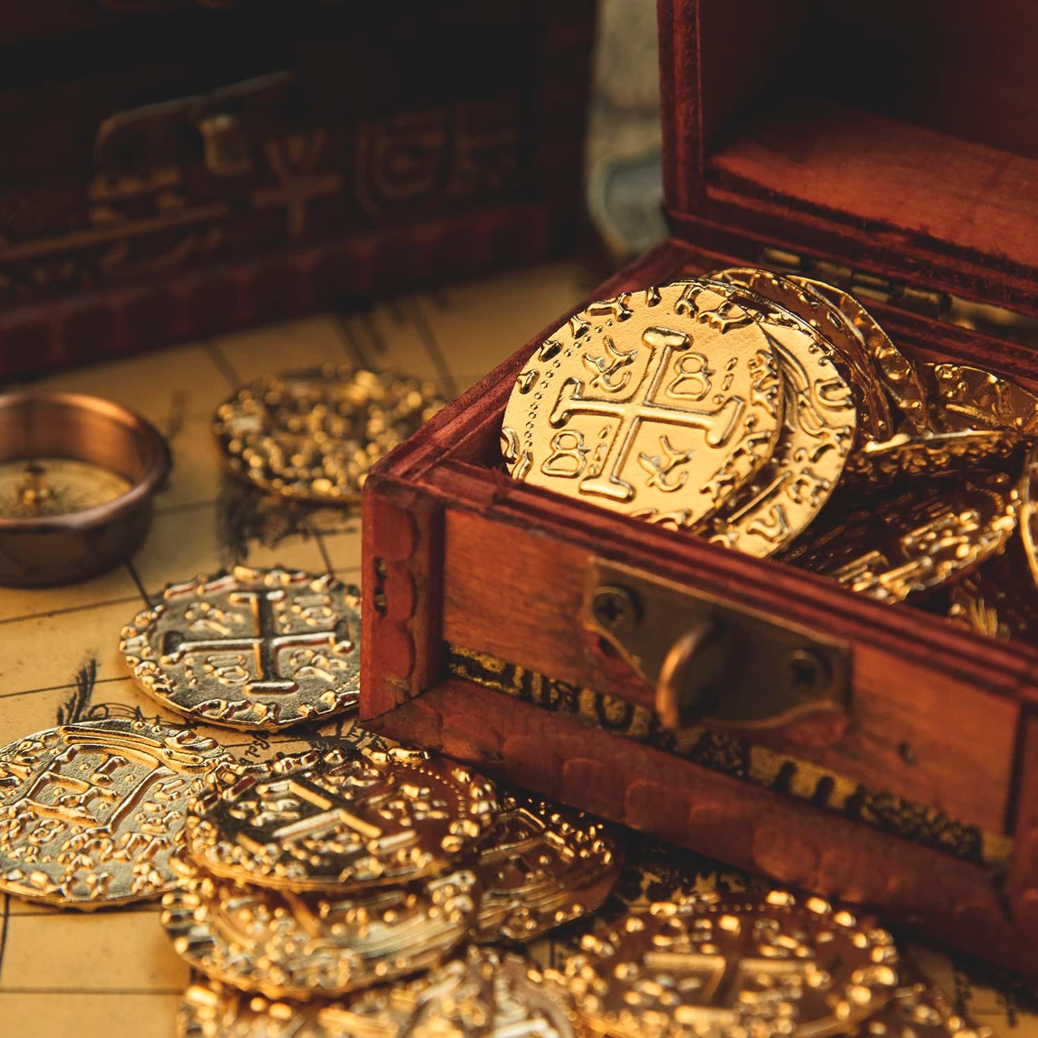 Metal Pirate Coins, Prefdo 100PCS X Large Gold Treasure Coin Set Spanish Doubloon Replicas Fantasy Metal Coins Pirate Gold Coins Tokens for Board Games Pirate Party Cosplay