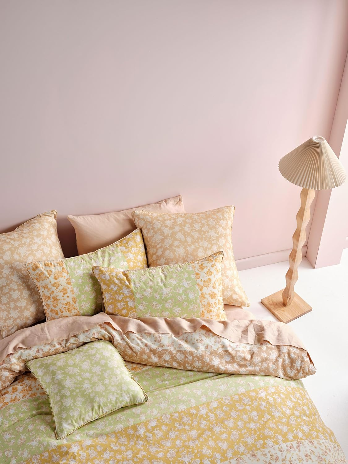 Linen House Shania Honey Quilt Cover Set, King Bed image number 1