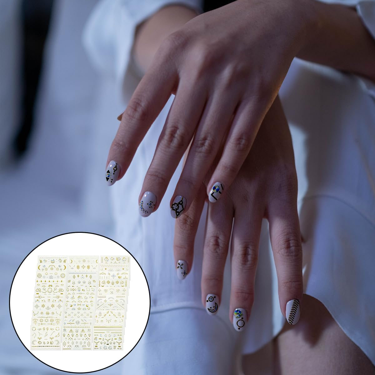 WELANE Nail Art Stickers, 30 Sheets 3D Self Adhesive Elegant Nail Decals for Women Girls Nail Art Decorations (Gold & White) image number 5