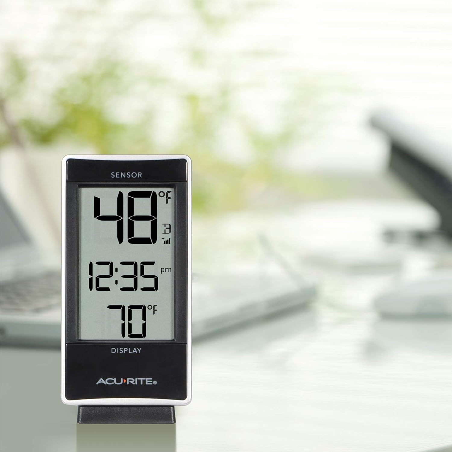 Acurite 02059M Digital Thermometer with Indoor and Outdoor Temperature image number 5