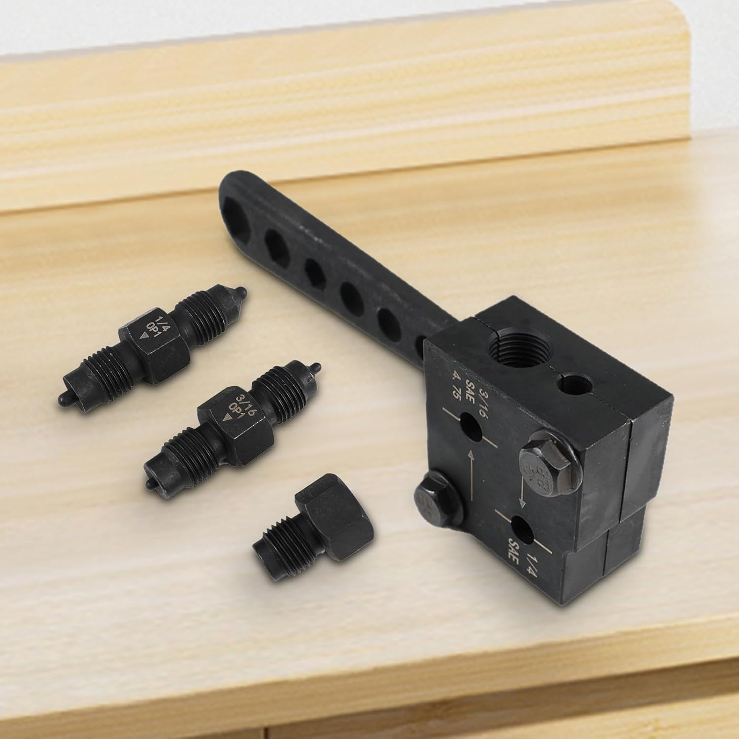 Ocastuted Brake Flaring Tool, Professional Brake Flare Tool Kit, Manual Tubing Set for Copper Pipe Vehicle Automotive Men Car image number 5