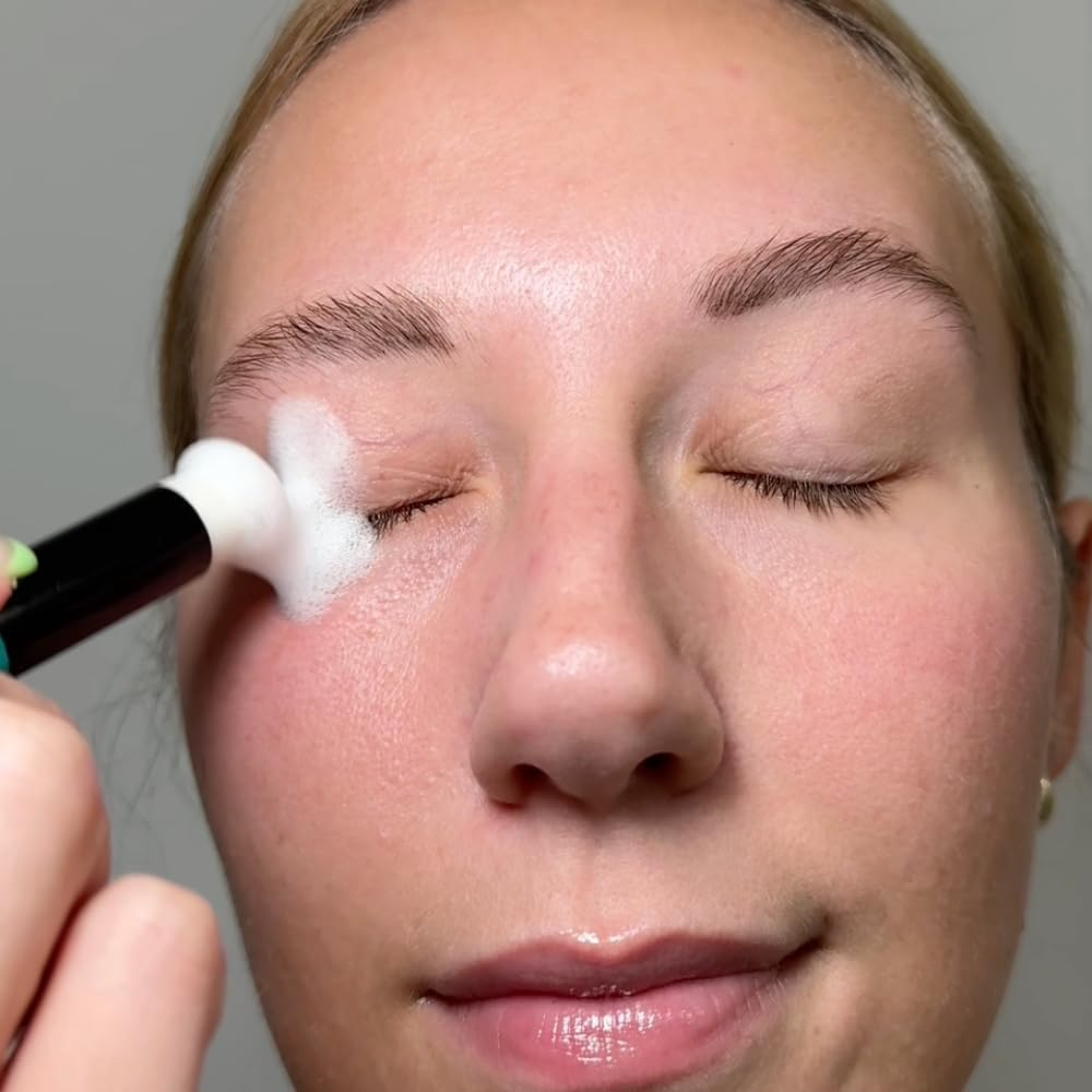 We Love Eyes - Eyelid Margin Cleansing Brush- Targets Dirty Eyelid Margins - Ideal for Lash Extension Daily Home Care & Eyelid Hygiene image number 1