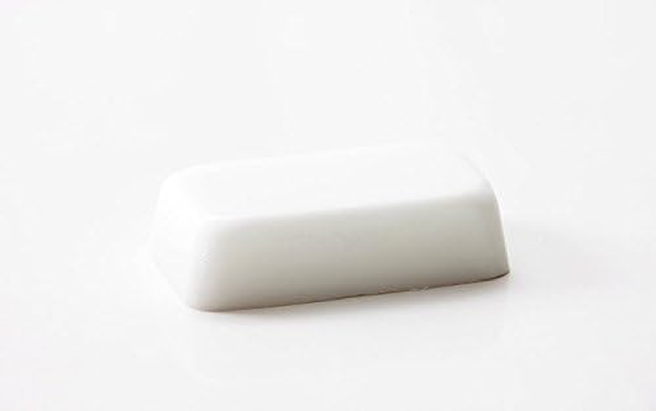 Mystic Moments Stephenson Melt and Pour Soap Base Goat'S Milk - 1Kg, White image number 1