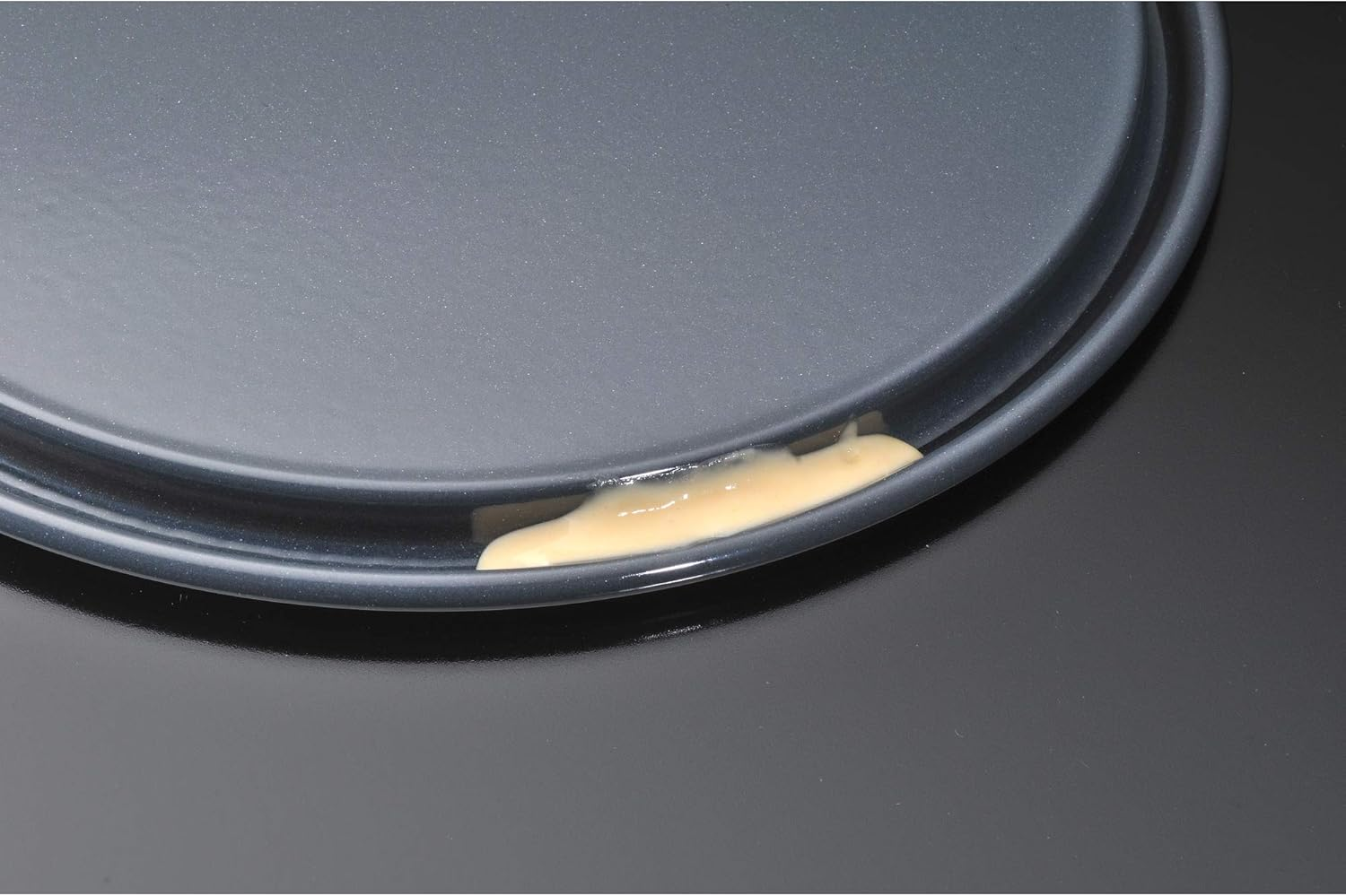 Original Kaiser La Forme plus Springform Cake Tin, 30 Cm, Round, Flat Base, Safeclick Closure, Cake Tin with Enamel Base, Non-Stick Coating, Cut-Resistant, Leak-Proof